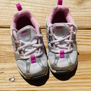 TODDLER- NIKE Silver Pink Sneakers- Size 5C